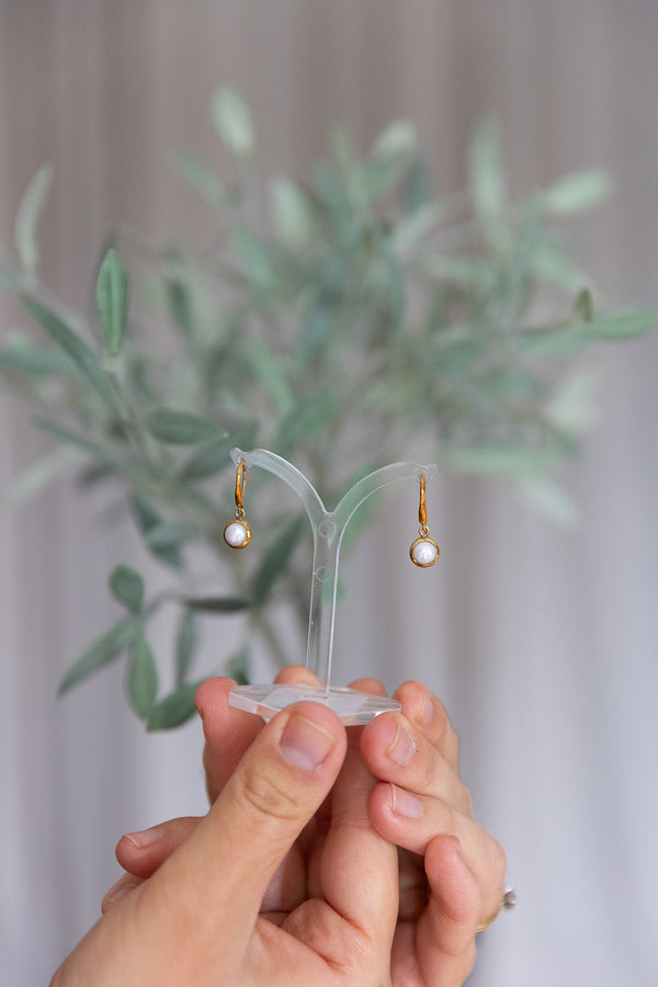 Hook Earrings | Pearl